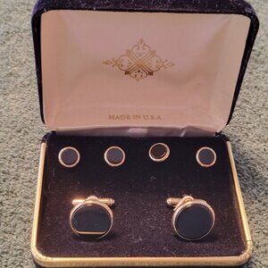 GOLD AND BLACK FOUR-STUD & CUFFLINK SET